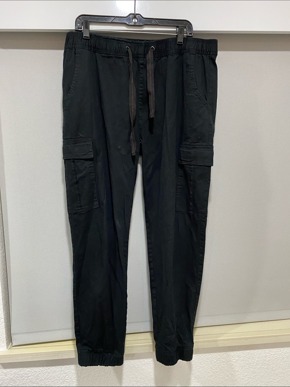 Galaxy By Harvic Black Cargo Jogger Pants with Side Flap Pockets